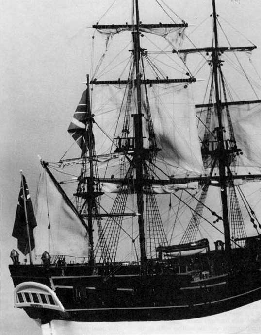 Вариант модели с частично убранными парусами Вариант модели с частично убранными парусами