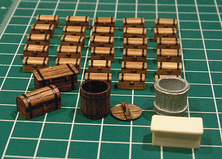Матросские сундучки деревянной модели Драккара