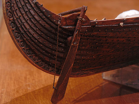 Руль деревянной модели корабля викингов