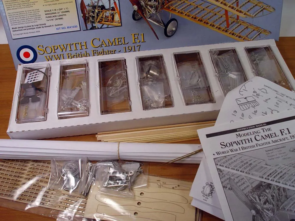 Деревянная модель самолета Биплан Sopwith Camel F1 Деревянная модель самолета Биплан Sopwith Camel F1