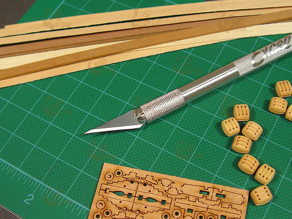 Нож N1 и набор из пяти разных лезвий