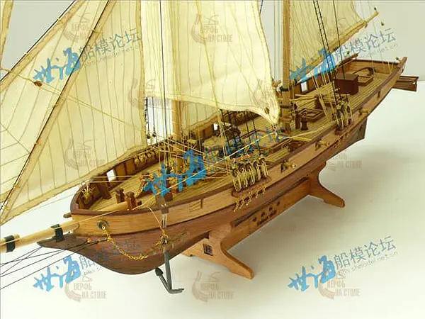 модель корабля для сборки Halcon 1840