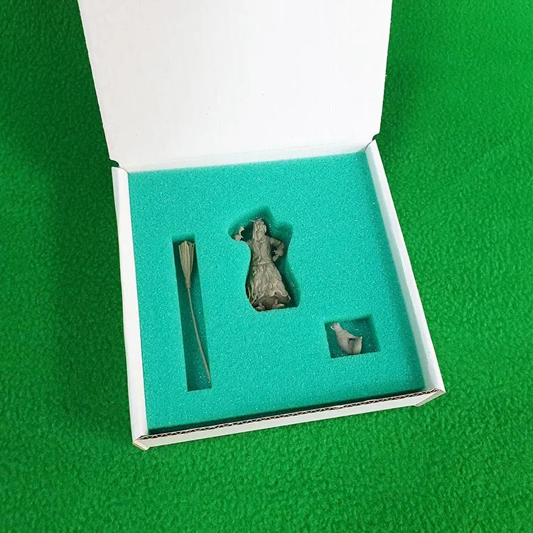 фигурка "Баба-Яга с котом" фигурка "Баба-Яга с котом"