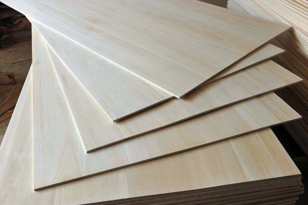 Трехслойная фанера толщиной 1 мм Трехслойная фанера толщиной 1 мм